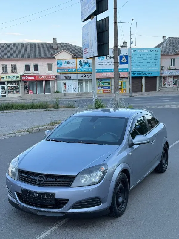 Opel astra gts
Опель астра 💰365.000💰
2010Г
1.6 Мт
Мотор отличный, не дымит, не троит, едет бодро, масло не ест
Коробка механика не хрустит не выбивает
Ходовая порядок
Кондиционер заправлен! И холодит 🥶
На очень хорошей комплектации, все работает по электрике
Техничка просто огонь 🔥 на уверенном максимально бодром ходу 👌
Документы чистые, без запретов, без штрафов, переоформление без проблем, можно сразу в мрэо с моим присутствием!
Цена 365.000 тысяч руб срочно ‼️
Осмотр г. Макеевка
Связь +7949-489-08-56 тг есть и мах тоже
📞 🇷🇺 Звоните: +79494890856 - фотография - 1
