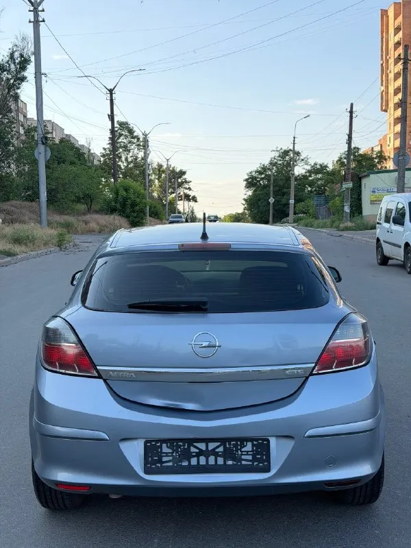 Opel astra gts
Опель астра 💰365.000💰
2010Г
1.6 Мт
Мотор отличный, не дымит, не троит, едет бодро, масло не ест
Коробка механика не хрустит не выбивает
Ходовая порядок
Кондиционер заправлен! И холодит 🥶
На очень хорошей комплектации, все работает по электрике
Техничка просто огонь 🔥 на уверенном максимально бодром ходу 👌
Документы чистые, без запретов, без штрафов, переоформление без проблем, можно сразу в мрэо с моим присутствием!
Цена 365.000 тысяч руб срочно ‼️
Осмотр г. Макеевка
Связь +7949-489-08-56 тг есть и мах тоже
📞 🇷🇺 Звоните: +79494890856 - фотография - 3