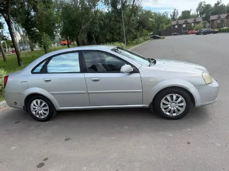 Продам автомобиль 🚗
Chevrolet нубира ( chevrolet nubira)
Г. Мариуполь
Двигатель после капремонта
Новые пороги
Четвертого поколения
Колёса р15
Сигнализация
Фаркоп (прицепное устройства)
Шевралет нубира 2004 года,
Объем 1.8
Пробег 267 тыс. Км.
Хозяин с 2017 года.
Газ вписан в техпаспорт.
Коробка - 5ти ступенчатая
Абс
Кондиционер не заправлен
Два передних электроподъемник
Цена: 330 тыс. Руб, тог у капота.
Детали по телефону:
+7 (949) 716-85-06 Виталий
📲 Tg: натали
📞 Звоните: +7(949)7168506 - фотография - 2