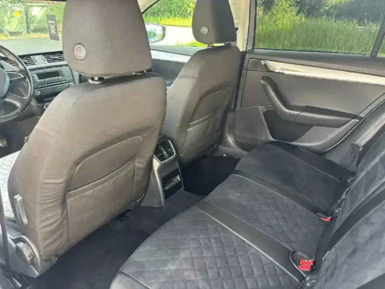 Skoda octavia a7
Год 2014
Мотор 1.2 турбо
Очень экономная
Механика
Обслужена
Без дтп
Родня
Лобовое родное
Климат работает
Ходовая в норме
Есть царапинки
По фото все видно
Дыр нет вообще
Чисто сделать косметику по порогам
И бамперам по этому и такая цена адекватная
В целом сел и поехал
Сигнализация автозапуск
Машина живая по всем параметрам
Пол бака топлива в подарок
Цена 825.000 рублей адекватный торг быстрым
Такой цены на такое состояние нет
В том году продавалась в таганроге 1.100
Документы кристалл
Диагностическая карта
Сразу на мрэо
На учете
+79493932388 Артур
Осмотр макеевка
Район скиф - фотография - 9