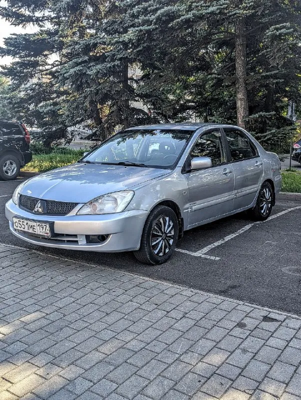 Mitsubishi lancer ix, 1,6л.
Цена: 370т. Р. +торг
✅2005Г. В. , 1,6л. Бензин (модель 4g18), на одометре 227т. Км. , мкпп.
✅Комплектация: гур, 4эсп, кондиционер (работает/заправлен), электро рег. + подогрев зеркал, подогрев пер. Сидений, abs и т. Д.
✅Тех. Часть: двигатель в хорошем состоянии (дым, масложор - отсутствует, обороты не плавают), коробка без нареканий, ходовка на троечку.
✅Кузов: в очень хорошем состоянии, подъемников и домкратов не боится.
✅Просторный салон и вместительный багажник.
Дополнительно:
1️⃣ Оригинальный птс,
2️⃣ Диагностическая карта май 2026г. ,
3️⃣ В дтп не участвовала, зелёная автотека,
4️⃣ Автомобиль полностью готов к переоформлению,
5️⃣ При запросе скину подробнейшие видеообзоры по кузову/подкапотке/салону и видео с подъемника в мах.
📍 Донецк, калининский район
+79496415133 Дмитрий (на этом же номере мах)
📞 🇷🇺 Звоните: +79496415133 - фотография - 2