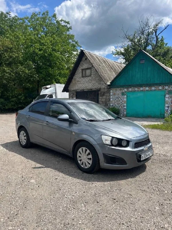Chevrolet aveo 2014 акпп
Цена: 520.000 руб. 🎁 канистра бензина в подарок

Двигатель 1.6 бензин
Коробка автомат (6-ступенчатая)
Мотор работает нормально, не дымит, коробка переключает плавно
3000 Км назад проведено то (масло, фильтра), акпп также было обслужено, поменял масло

В салоне работает каждая кнопочка
Кондиционер заправлен, дует хорошо
Пороги и дно целое, рыжиков нигде нет
На бампере и капоте местами немного слез лак, без критики
Авео на полном ходу, доедет куда угодно - проверена временем
Продаю по низу рынка, из-за срочности, торг на бензин, за эти деньги такого года и на автомате автомобиль не найти. Всем добра 🤝

Осмотр в макеевке

📞 +79496380113 - фотография - 2
