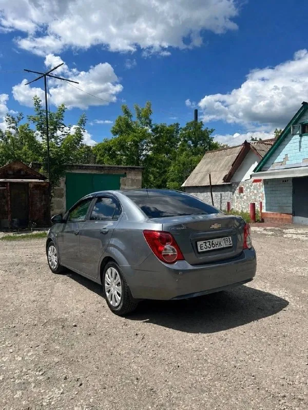 Chevrolet aveo 2014 акпп
Цена: 520.000 руб. 🎁 канистра бензина в подарок

Двигатель 1.6 бензин
Коробка автомат (6-ступенчатая)
Мотор работает нормально, не дымит, коробка переключает плавно
3000 Км назад проведено то (масло, фильтра), акпп также было обслужено, поменял масло

В салоне работает каждая кнопочка
Кондиционер заправлен, дует хорошо
Пороги и дно целое, рыжиков нигде нет
На бампере и капоте местами немного слез лак, без критики
Авео на полном ходу, доедет куда угодно - проверена временем
Продаю по низу рынка, из-за срочности, торг на бензин, за эти деньги такого года и на автомате автомобиль не найти. Всем добра 🤝

Осмотр в макеевке

📞 +79496380113 - фотография - 3