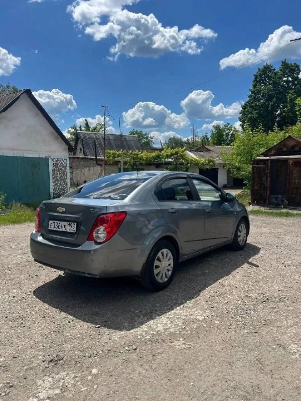 Chevrolet aveo 2014 акпп
Цена: 520.000 руб. 🎁 канистра бензина в подарок

Двигатель 1.6 бензин
Коробка автомат (6-ступенчатая)
Мотор работает нормально, не дымит, коробка переключает плавно
3000 Км назад проведено то (масло, фильтра), акпп также было обслужено, поменял масло

В салоне работает каждая кнопочка
Кондиционер заправлен, дует хорошо
Пороги и дно целое, рыжиков нигде нет
На бампере и капоте местами немного слез лак, без критики
Авео на полном ходу, доедет куда угодно - проверена временем
Продаю по низу рынка, из-за срочности, торг на бензин, за эти деньги такого года и на автомате автомобиль не найти. Всем добра 🤝

Осмотр в макеевке

📞 +79496380113 - фотография - 4