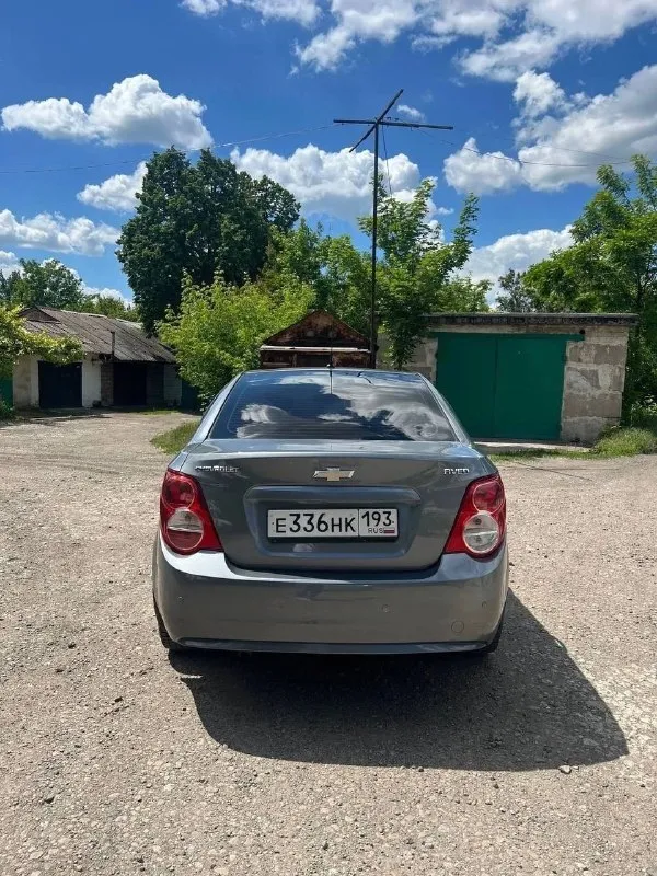 Chevrolet aveo 2014 акпп
Цена: 520.000 руб. 🎁 канистра бензина в подарок

Двигатель 1.6 бензин
Коробка автомат (6-ступенчатая)
Мотор работает нормально, не дымит, коробка переключает плавно
3000 Км назад проведено то (масло, фильтра), акпп также было обслужено, поменял масло

В салоне работает каждая кнопочка
Кондиционер заправлен, дует хорошо
Пороги и дно целое, рыжиков нигде нет
На бампере и капоте местами немного слез лак, без критики
Авео на полном ходу, доедет куда угодно - проверена временем
Продаю по низу рынка, из-за срочности, торг на бензин, за эти деньги такого года и на автомате автомобиль не найти. Всем добра 🤝

Осмотр в макеевке

📞 +79496380113 - фотография - 5