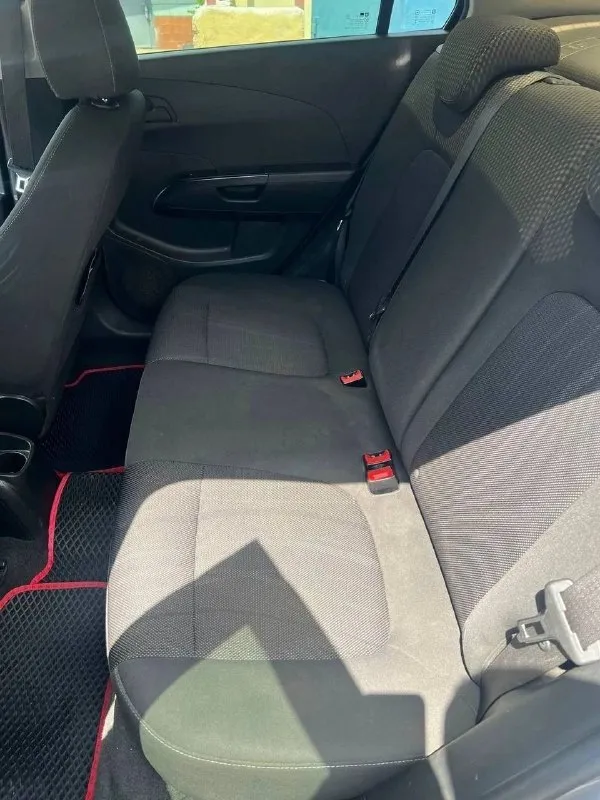 Chevrolet aveo 2014 акпп
Цена: 520.000 руб. 🎁 канистра бензина в подарок

Двигатель 1.6 бензин
Коробка автомат (6-ступенчатая)
Мотор работает нормально, не дымит, коробка переключает плавно
3000 Км назад проведено то (масло, фильтра), акпп также было обслужено, поменял масло

В салоне работает каждая кнопочка
Кондиционер заправлен, дует хорошо
Пороги и дно целое, рыжиков нигде нет
На бампере и капоте местами немного слез лак, без критики
Авео на полном ходу, доедет куда угодно - проверена временем
Продаю по низу рынка, из-за срочности, торг на бензин, за эти деньги такого года и на автомате автомобиль не найти. Всем добра 🤝

Осмотр в макеевке

📞 +79496380113 - фотография - 7