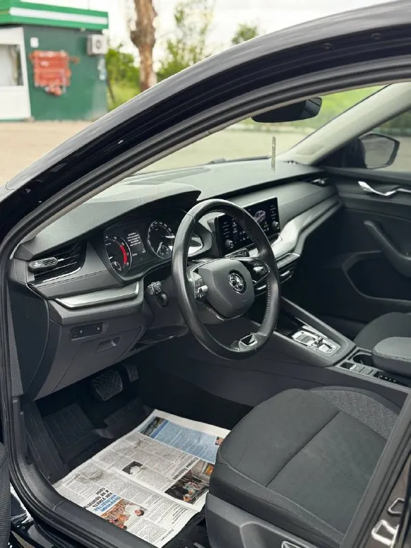 Skoda octavia а8
1.4 Турбо год 2022
Пробег 220000
Коробка автомата асин не
Д с г автомобиль очень комфортный очень бодро едет один владелец автомобиль без дтп заводском окрасе
Машина покупалась в официального дилера не путать с китаем состояние идеальное цена 1.🍋850 торг +79495672089 - фотография - 8