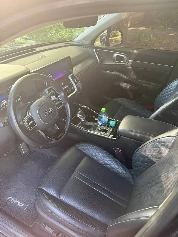 Продам kia sorento 2021 года
В максимальной комплектации для этого кузова premium+❗️
Объем двигателя: 2.5
Коробка передач: 8-ми ступенчатый автомат!
Привод:передний
Цвет:черный
Пробег автомобиля:89.000 тысяч км.
Комплектация очень богатая
Из основных:
-Панорамная крыша ❗️
-Адаптивный круиз контроль❗️
-Удержание полосы
-Капитанские сидения
-Сзади есть мониторы ❗️
-Камеры 360❗️
И еще много чего ❗️
-Музыка bose!! С заводским усилителем и самбуфером
4-Х зонный климат контроль !
4 Режима езды !
Автомобиль полностью обслуженный
Недавно прошел большое то❗️
Машина полностью в шумоизоляции❗️
Машину русифицировал полностью на русский язык ( можно смотреть сериалы, фильмы через флешку).
Я собственник ❗️
Не перекуп !
Переоформление в мрэо, могу поприсутствовать с вами.
Цена: 4.200.000🍋( торг)
Вообщем более подробную информацию расскажу по телефону :
+7 (949) 391-63-12 - фотография - 8