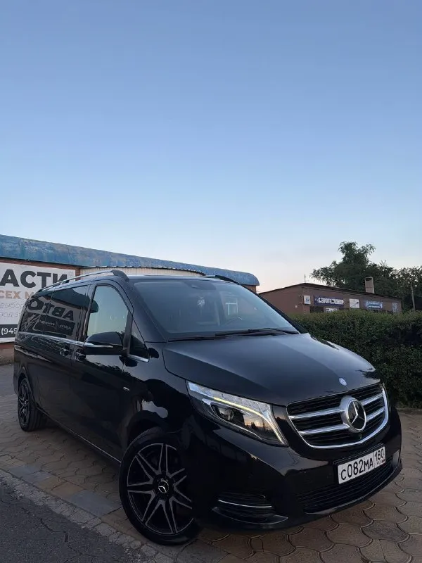 Mercedes v-class 2017 года, пробег 150 тысяч км, самый полный по комплектации, камеры 360, все существующие ассистенты, акустика бурмистр, задний климат и т. Д! Автомобиль исключительно эксплуатировался в южном регионе! Хранение автомобиля всегда соответсвующие, теплый сухой гараж, денег на автомобиль никогда не жалел, дилерское обслуживание, детейлинг услуги, автомобиль сейчас под керамикой. Комплект ключей, все сервисные книги, так же в подарок покупателю отдам комплект резины на дисках, для более детальной информации звоните по номеру телефона +79495180296 цена 4🍋750 или обмен
📲 Tg:. ...
📞 Звоните: +7(949)5180296 - фотография - 2