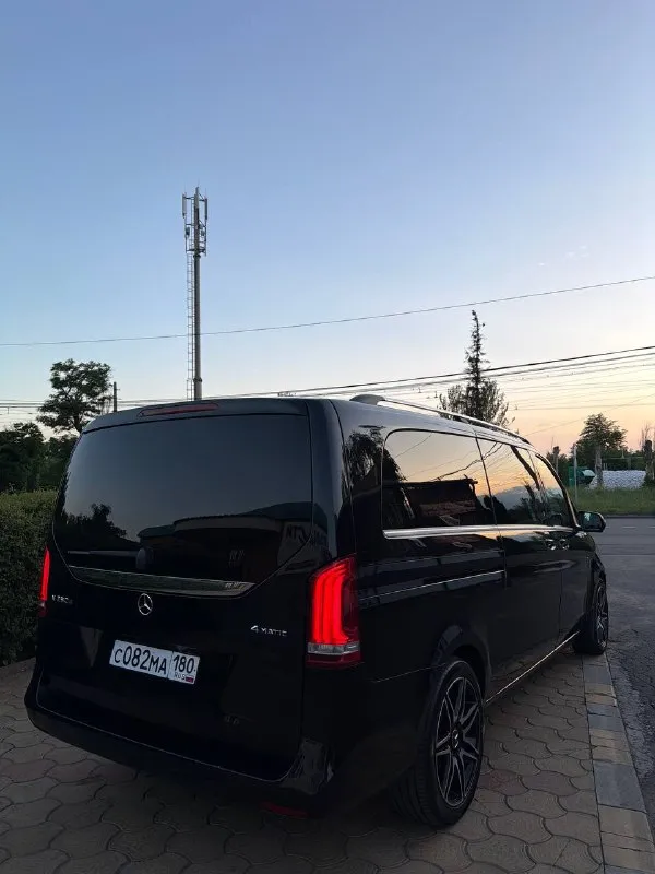 Mercedes v-class 2017 года, пробег 150 тысяч км, самый полный по комплектации, камеры 360, все существующие ассистенты, акустика бурмистр, задний климат и т. Д! Автомобиль исключительно эксплуатировался в южном регионе! Хранение автомобиля всегда соответсвующие, теплый сухой гараж, денег на автомобиль никогда не жалел, дилерское обслуживание, детейлинг услуги, автомобиль сейчас под керамикой. Комплект ключей, все сервисные книги, так же в подарок покупателю отдам комплект резины на дисках, для более детальной информации звоните по номеру телефона +79495180296 цена 4🍋750 или обмен
📲 Tg:. ...
📞 Звоните: +7(949)5180296 - фотография - 3