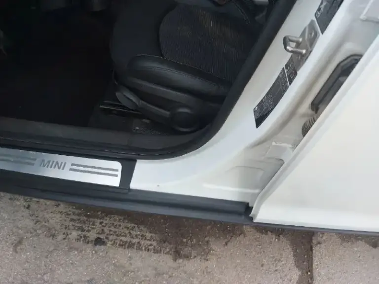 Mini cooper d countryman (усовершенствованный s)

Год выпуска -  2012
Цвет - белый
Привод - полный
Коробка передач - механика
Модификация - 1,6 all4 at (136 л. С)
Объем двигателя - 1,6
Двигатель - оригинальный bmw
Топливо - дизель
Птс - электронный
Владелец - 1
Состояние - не битый, не крашеный, обслуживался у дилера

Экономичная машина в современ. Условиях
Расход 6 л при скорости 150 по трассе. На нейтралке можно проехать половину пути.

Пробег - 96 000

Вместительный внутри, малогабаритный снаружи. Комфортный и легкий в управлении, как по городу, так и на больших расстояниях

Донецк

+79494990438 - фотография - 5
