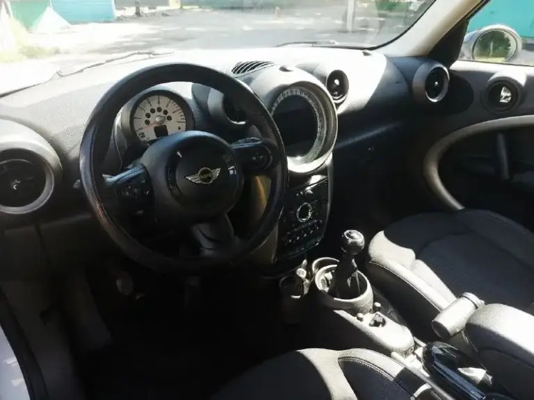 Mini cooper d countryman (усовершенствованный s)

Год выпуска -  2012
Цвет - белый
Привод - полный
Коробка передач - механика
Модификация - 1,6 all4 at (136 л. С)
Объем двигателя - 1,6
Двигатель - оригинальный bmw
Топливо - дизель
Птс - электронный
Владелец - 1
Состояние - не битый, не крашеный, обслуживался у дилера

Экономичная машина в современ. Условиях
Расход 6 л при скорости 150 по трассе. На нейтралке можно проехать половину пути.

Пробег - 96 000

Вместительный внутри, малогабаритный снаружи. Комфортный и легкий в управлении, как по городу, так и на больших расстояниях

Донецк

+79494990438 - фотография - 6