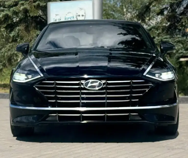 Тел. +79496447942
Продам hyundai sonata 2021г. В идеальном состоянии! По автомобилю делать не чего не надо!! Готов ехать на любые проверки за ваш счёт!
Стёкла все заводские!
Птс оригинал
Два владелец по птс!
Переоформление в мрэо
Комплектация
Двигатель 2.0 бензин
Пробег 131т
Abs
Esp
Airbag
Беспроводная зарядка смартфона
Контурная подсветка салона
Led приборка
Электропривод сидения
Память сидения
Без ключевой доступ
Start-stop
Круиз контроль
Бортовой компьютер
Камера заднего хода
Акустика премиум base
Подогрев сидений передних
Подогрев сидений задних
Подогрев руля
Подогрев зеркал
Parktronic задний-передний
Gps навигатор
Электро слаживания зеркал
Двухзонный климат контроль
4 Стеклоподъемника
2 Ключа
Хорошая резина
Цена 1.950.000т. Р
Очень срочно торг
Возможно продажа в кредит
📲 Tg: @artur_dadunia
📞 Звоните: +7(949)6447942 - фотография - 2