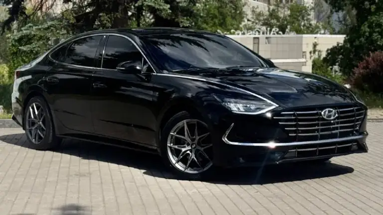 Тел. +79496447942
Продам hyundai sonata 2021г. В идеальном состоянии! По автомобилю делать не чего не надо!! Готов ехать на любые проверки за ваш счёт!
Стёкла все заводские!
Птс оригинал
Два владелец по птс!
Переоформление в мрэо
Комплектация
Двигатель 2.0 бензин
Пробег 131т
Abs
Esp
Airbag
Беспроводная зарядка смартфона
Контурная подсветка салона
Led приборка
Электропривод сидения
Память сидения
Без ключевой доступ
Start-stop
Круиз контроль
Бортовой компьютер
Камера заднего хода
Акустика премиум base
Подогрев сидений передних
Подогрев сидений задних
Подогрев руля
Подогрев зеркал
Parktronic задний-передний
Gps навигатор
Электро слаживания зеркал
Двухзонный климат контроль
4 Стеклоподъемника
2 Ключа
Хорошая резина
Цена 1.950.000т. Р
Очень срочно торг
Возможно продажа в кредит
📲 Tg: @artur_dadunia
📞 Звоните: +7(949)6447942 - фотография - 3
