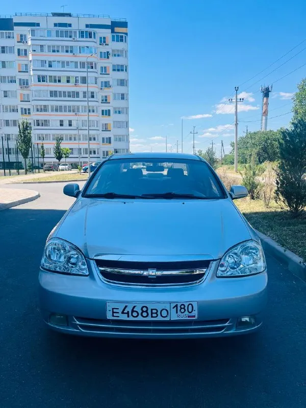 Продам шевроле нубира,
Авто местное не пригон!
Газ евро-4 (вписан в техпаспор!)
Год - 2004
Объем - 1,8л - 16-ти клапанный мотор!
Кузов без гнили.
Дно, пороги целые!
Двигатель работает идеально.
Коробка без нареканий!
Ходовая вся перебиралась недавно, стоит новая рулевая рейка!
Резина новая этого года, на хороших дисках r15.
Салон целый, стоит неплохая музыка с планшетом!
Документы в полном порядке без штрафов.
Осмотр г. Мариуполь
Цена - 460 тысяч рублей!
Тел. +79494970042 - фотография - 2