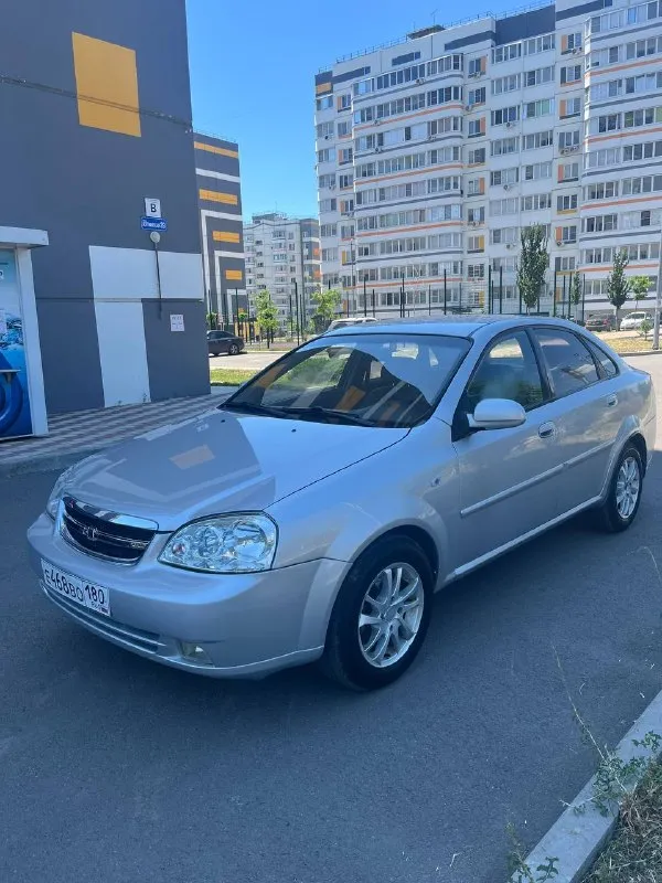 Продам шевроле нубира,
Авто местное не пригон!
Газ евро-4 (вписан в техпаспор!)
Год - 2004
Объем - 1,8л - 16-ти клапанный мотор!
Кузов без гнили.
Дно, пороги целые!
Двигатель работает идеально.
Коробка без нареканий!
Ходовая вся перебиралась недавно, стоит новая рулевая рейка!
Резина новая этого года, на хороших дисках r15.
Салон целый, стоит неплохая музыка с планшетом!
Документы в полном порядке без штрафов.
Осмотр г. Мариуполь
Цена - 460 тысяч рублей!
Тел. +79494970042 - фотография - 8