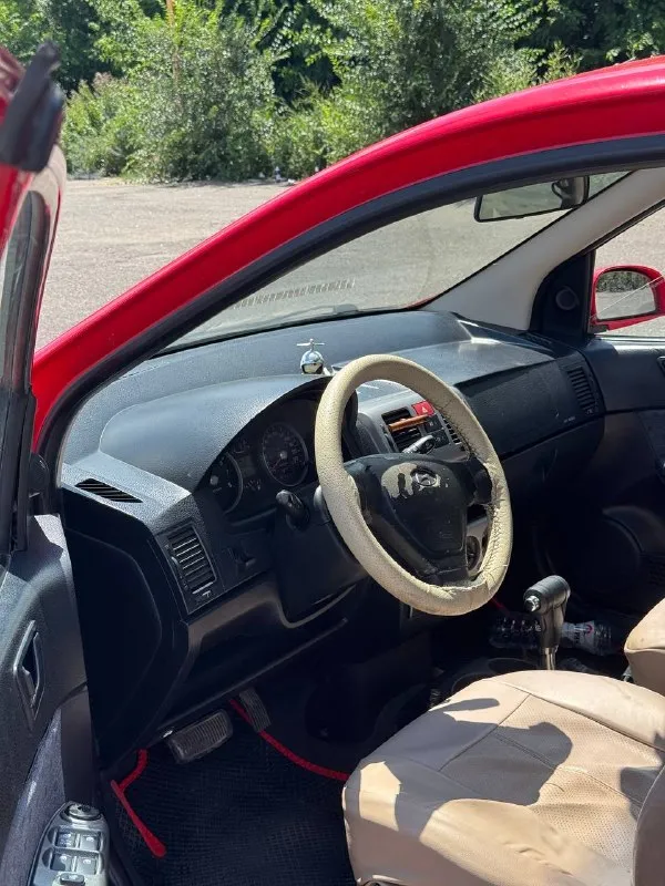 Продам hyundai getz
Год выпуска 2005
Двигатель:1.6❗️
Коробка передач : автомат❗️( коробка не пинает, переключает плавно)
Пробег -212.000 тыс км
Цвет- красный
Семейная машина, была во владении 3 года, за эти 3 года менялись все жидкости своевременно
-Установлена сигнализация, задние парктроники
-Есть 4 стеклоподъемника
-Кондиционер( работает)
-Подогрев передних сидений
Пройдет тех осмотр !
Переоформление в мрэо!
Цена 470.000 тысяч !
+79495219479 - фотография - 5