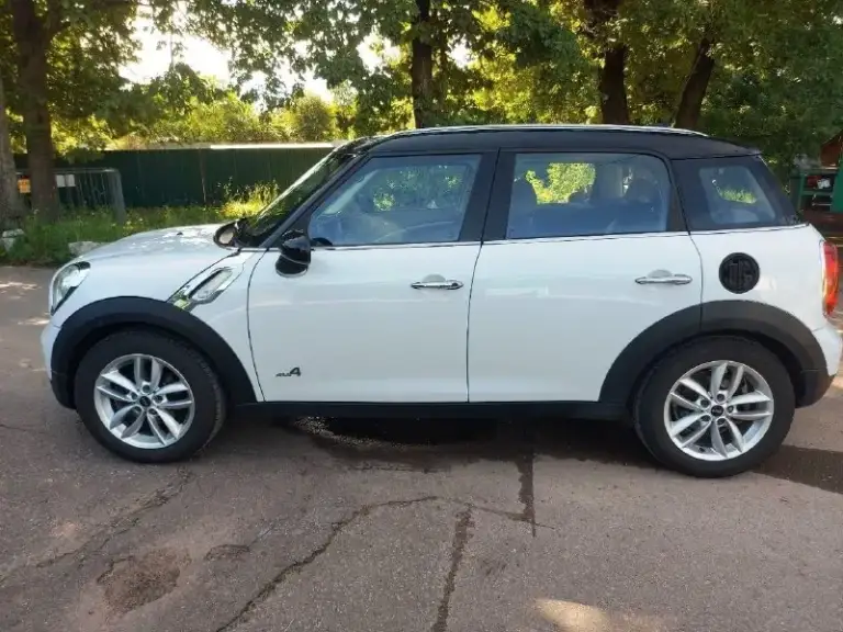 Mini cooper d countryman (усовершенствованный s)
Год выпуска -  2012
Цвет - белый
Привод - полный
Коробка передач - механика
Модификация - 1,6 all4 at (136 л. С)
Объем двигателя - 1,6
Двигатель - оригинальный bmw
Топливо - дизель
Птс - электронный
Владелец - 1
Состояние - не битый, не крашеный, обслуживался у дилера
Экономичная машина в современ. Условиях
Расход 6 л при скорости 150 по трассе. На нейтралке можно проехать половину пути.
Пробег - 96 000
Цена - 1 250 000 р
Вместительный внутри, малогабаритный снаружи. Комфортный и легкий в управлении, как по городу, так и на больших расстояниях
Москва
+79494990445

📞 Звоните: +7(949)4990445 - фотография - 9