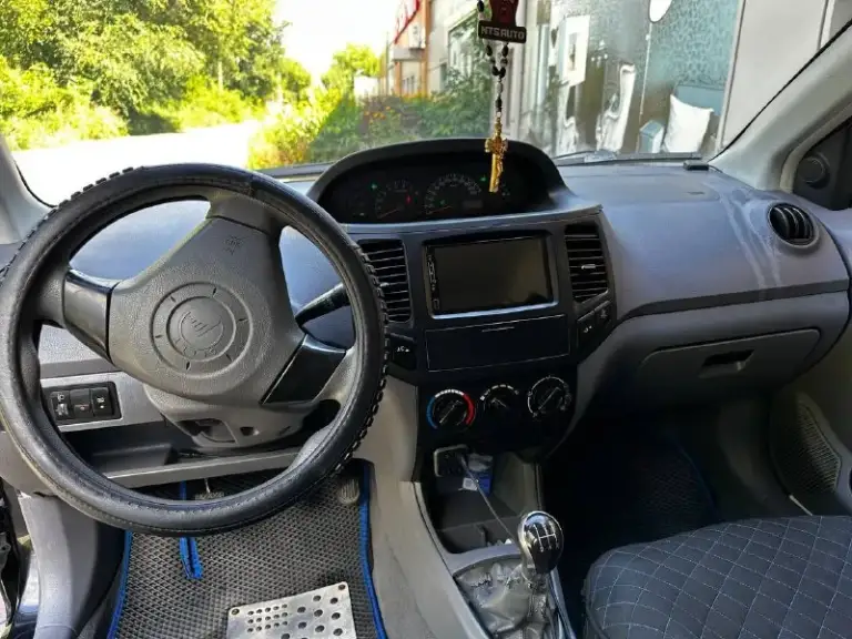 Продаётся автомобиль geely 2012 года выпуска в отличном состоянии. Владелец один, пробег составляет 113 000 км. Цена: 410. Для получения дополнительной информации свяжитесь по телефону +79496847911. - фотография - 9