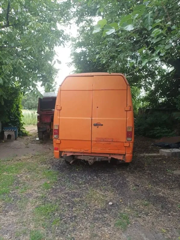 Продам два мерседеса т-1 под восстановление или как доноры. Оранжевый на ходу укр. Регистрация хозяйка есть, груз- пас двигатель 2.9 дизель. Красный нужно собрать, на него всё куплено, учёт днр на мне. Всё как на фото, цена за оба 300 т. Р. ( двигатель на красный после полной капиталки, всё новое, тнвд и форсунки с ремонта) с двигателем+ 150т. Р.
Находятся в мангуше
Для связи max : +7 996 120-44-13
Telegram: +79490053831
📲 Tg: @krisstinavitalievna
📞 Звоните: +7(949)0053831 - фотография - 1