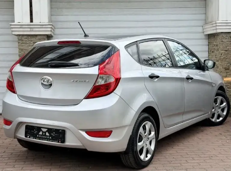 Продам hyundai solaris
Год выпуска:2014
Объем двигателя: 1,6 v16 123.лс
Кпп механическая

Автомобиль в идеальном состоянии!, без дтп!, в родном окрасе!, 2 хозяина за всё время эксплуатации.

Отличная комплектация:
Кондиционер,
Датчик света, датчик дождя, abs, esp,
Подогрев сидений,
Мульти руль,
4.Эл стекла подъемника,
Электро зеркала,
Подушки безопасности,
Хорошая акустика

Кузов в отличном состоянии!
Рыжиков вздутия и прочего
Нет от слова совсем!
Техническии авто вложений не требует.
Своевременное сезонное обслуживание, заправка и замена фильтров.
Автомобиль без вложения!!

По документам полный порядок. Любой вид оформление!

Цена 740.000

Номер телефона
+7949-564-4736
+7949-693-58-50
Г. Донецк - фотография - 4