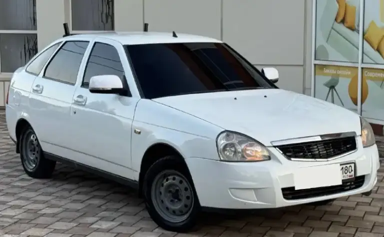 Продажа или обмен✅
Лада приора (2172),
2010 Года выпуска
Автомобиль в отличном техническом и внешнем состоянии!
Днище, пороги, стаканы,
Все целое!
Авто не требует сварочных робот!
Кузов в хорошем состоянии!
Без гнили ржавчины и прочих недочетов!
Внешне переодета в приору 2
Тонировка в круг!
Лед лампы!
Вид у автомобиля очень приятный и свежий!
Собирает взгляды прохожих!
Техническая часть просто супер!
Абсолютно не требует никаких вложений!
Сел-и-поехал в любой рейс!
Двигатель 1.6 16клапанный!
По мотору все отлично!
Работает ровно!
Без посторонних шумов!
Масло не берет от слова совсем!
Масло фильтра заменил!
Коробка передач в норме!
Не хрустит не вылетает!
Включается плавно!
Ходовая часть также в порядке!
Нечего не гремит не стучит!
Все неровности отрабатывает
Как положено!
По комплектации:
-Гидроусилитель руля,
-Эл. Стеклоподъемники,
-Эл. Регулировка зеркал,
-Система (abs),
-Простая но приятная музыка,
-Новые диски на хорошей резине!
Салон приятный!
Цена 365.000т. Р торг!
Тел: +79494164662 - фотография - 2