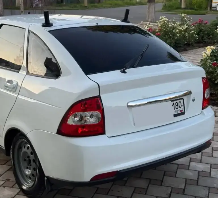 Продажа или обмен✅
Лада приора (2172),
2010 Года выпуска
Автомобиль в отличном техническом и внешнем состоянии!
Днище, пороги, стаканы,
Все целое!
Авто не требует сварочных робот!
Кузов в хорошем состоянии!
Без гнили ржавчины и прочих недочетов!
Внешне переодета в приору 2
Тонировка в круг!
Лед лампы!
Вид у автомобиля очень приятный и свежий!
Собирает взгляды прохожих!
Техническая часть просто супер!
Абсолютно не требует никаких вложений!
Сел-и-поехал в любой рейс!
Двигатель 1.6 16клапанный!
По мотору все отлично!
Работает ровно!
Без посторонних шумов!
Масло не берет от слова совсем!
Масло фильтра заменил!
Коробка передач в норме!
Не хрустит не вылетает!
Включается плавно!
Ходовая часть также в порядке!
Нечего не гремит не стучит!
Все неровности отрабатывает
Как положено!
По комплектации:
-Гидроусилитель руля,
-Эл. Стеклоподъемники,
-Эл. Регулировка зеркал,
-Система (abs),
-Простая но приятная музыка,
-Новые диски на хорошей резине!
Салон приятный!
Цена 365.000т. Р торг!
Тел: +79494164662 - фотография - 4