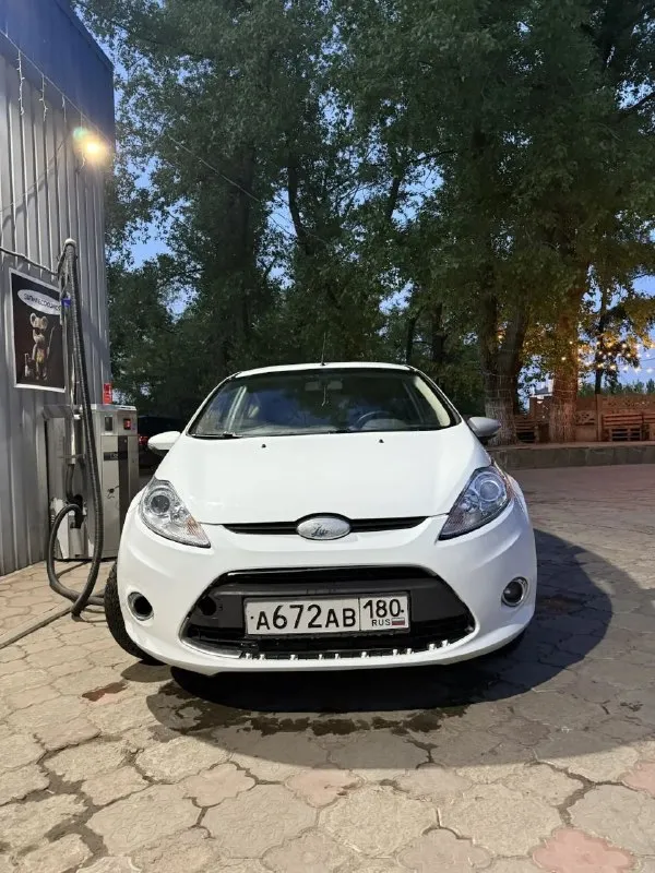 Продам ford fiesta.550000рпробег 179000. 2010 год. 1.4 двигатель. Очень экономный. Расход 5-8 на 100 км. Состояние отличное. Резина лета зима. Новые диски купленые 2026 году. Перебраная ходовка вся. И поменяная рулевая рейка в этом году. Звоните +79495342454.донецк. Остальные вопросы по телефону. Торг минимальный
📲 Tg: лëха
📞 Звоните: +7(949)5342454 - фотография - 4