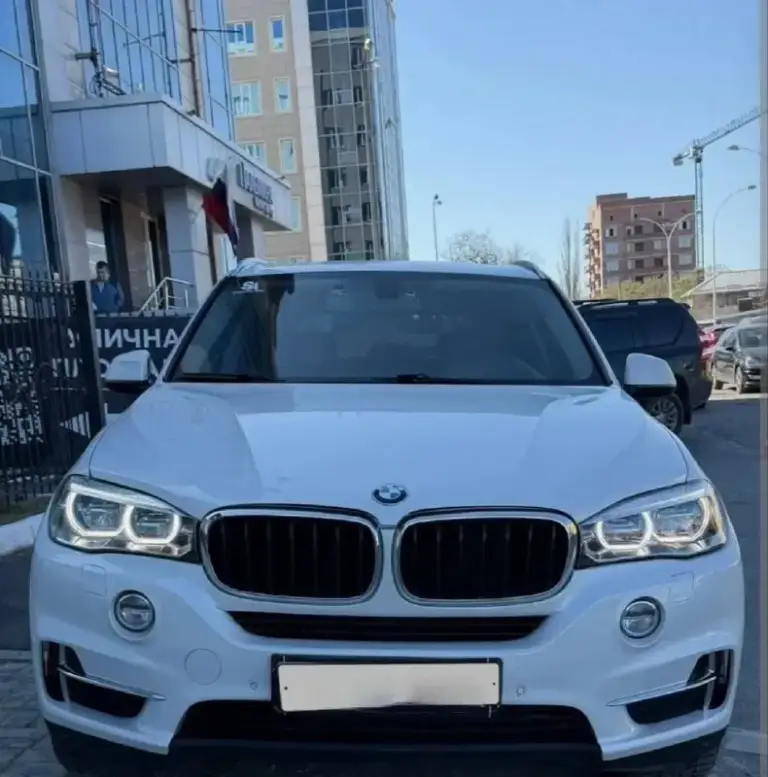 Bmw x5 35i год выпуска: 2017‼️3.0 бензин, 306л. С. + x-drive полный привод, автомат✅фактических 3 владельца👥пробег: 244.218✅комплектация: 2-зонный климат контроль, подогревы передних сидений, обогрев руля, подогрев задних сидений, бесключевой доступ, harman/kardon. Камера, ломайки. По кузову 🔥🔥🔥: косметический окрас капота✅ автотека хорошая: расчет на 600.000₽ по фарам, 2 дтп. Исправен. Обслужен/без ошибок. На полном ходу. 2.750₽
+79493130070 - фотография - 1
