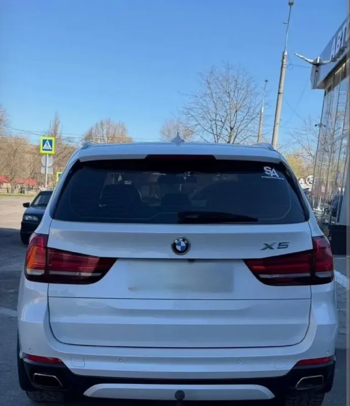 Bmw x5 35i год выпуска: 2017‼️3.0 бензин, 306л. С. + x-drive полный привод, автомат✅фактических 3 владельца👥пробег: 244.218✅комплектация: 2-зонный климат контроль, подогревы передних сидений, обогрев руля, подогрев задних сидений, бесключевой доступ, harman/kardon. Камера, ломайки. По кузову 🔥🔥🔥: косметический окрас капота✅ автотека хорошая: расчет на 600.000₽ по фарам, 2 дтп. Исправен. Обслужен/без ошибок. На полном ходу. 2.750₽
+79493130070 - фотография - 6