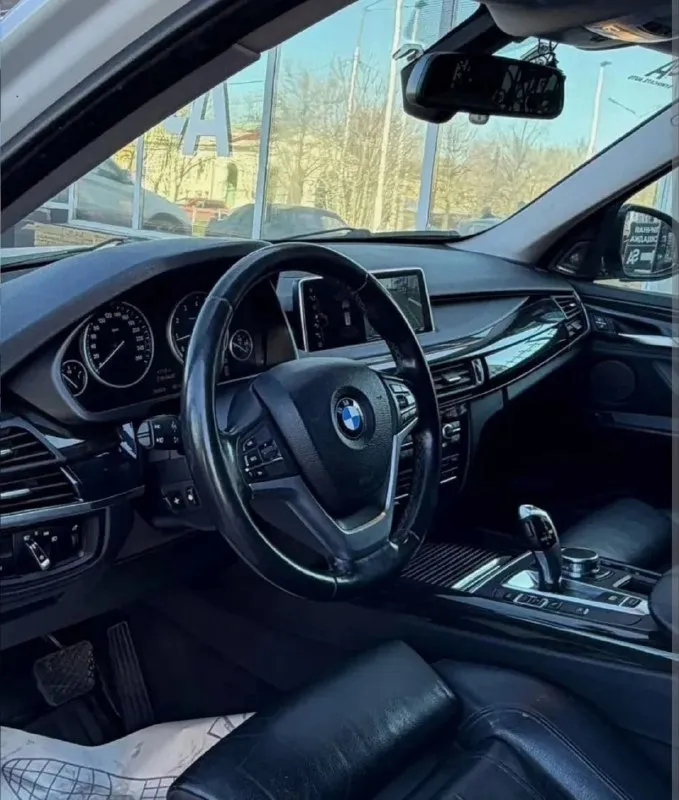 Bmw x5 35i год выпуска: 2017‼️3.0 бензин, 306л. С. + x-drive полный привод, автомат✅фактических 3 владельца👥пробег: 244.218✅комплектация: 2-зонный климат контроль, подогревы передних сидений, обогрев руля, подогрев задних сидений, бесключевой доступ, harman/kardon. Камера, ломайки. По кузову 🔥🔥🔥: косметический окрас капота✅ автотека хорошая: расчет на 600.000₽ по фарам, 2 дтп. Исправен. Обслужен/без ошибок. На полном ходу. 2.750₽
+79493130070 - фотография - 7