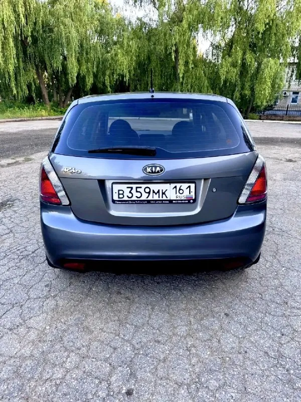 🚗Продам.
Kia rio 2 rest
Киа рио 2 рестайлинг
+79493382296 (Tg, max)

Машина в г. Горловка, могу приехать в г. Енакиево.
Возможен пригон в другой город по договоренности.

Тех. Осмотр пройден, можно сразу ставить на учёт.

Полный бак топлива в подарок!
Цена: 625.000 руб. Торг.
- 2010 Год
- Двигатель: 1.6 л. - 97 л. С.
- Коробка: автомат (не робот).
- Родной пробег: 184.000 км
- Все стёкла родные и без трещин.
- Птс оригинал
- 2 Ключа
- Кондиционер
- Усилитель руля
- Регулировка руля.
- Регулировка водительского кресла по высоте.
- Эл. Стекла и эл. Зеркала с обогревом
- Кожаный мультируль
- Штатный регулируемый подлокотник
- Штатная магнитола с aux, usb.
- Холорише led туманки, свет отличный.
- Новая летняя резина на дисках.

Машина в хорошем состоянии, всю жизнь была в ростове, не гнилая и не ржавая, пороги целые, кромки дверей, капота и багажника без гнили и ржавчины. Двигатель работает хорошо, масло не ест и не дымит, не дизелит и не тарахтит, грм заменили на пробеге 170 тыс. Км. - фотография - 2