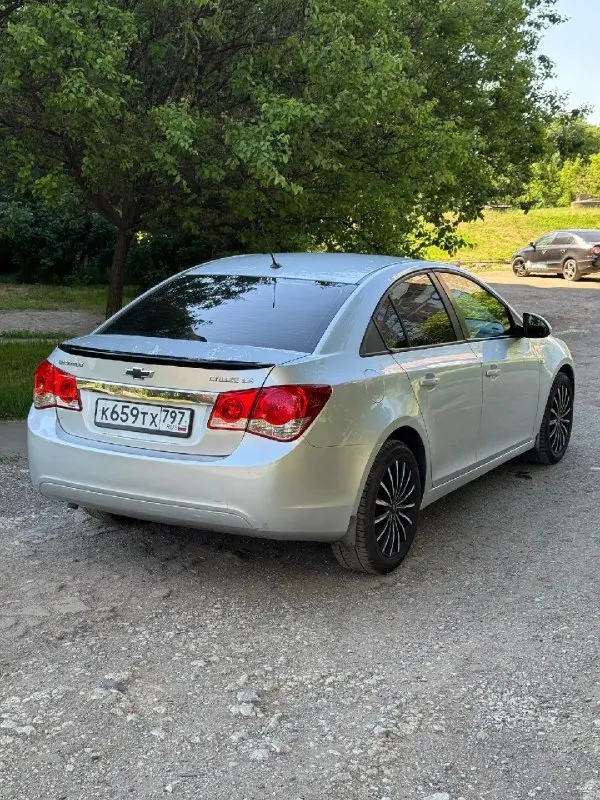 Продается chevrolet cruze 2012 год 1.6 мкпп
Атмосферник
Цена: 660.000 руб + разумный торг реальному покупателю + полный бак бензина в подарок 🎁
Chevrolet круз
- Пробег 186.000 км
- 2 Комплекта резины
- Все стекла родные
- Мотор работает отлично никаких нареканий нету не дымит, не троит, работает ровно, масло не ест !
- Из последнего заменено комплект грм, масло фильтры, свечи, тормозные колодки с дисками,2 передних сайлентблока, гофра, датчик распредвала
- Состояние сел и поехал куда угодно никаких вложений не требует
- Коробка также на отлично все передачи включаются идеально
- Ходовая отрабатывает отлично не стучит не гремит
- По электрике работает каждая лампочка и кнопочка никаких ошибок нету
- Салон в идеальном состояние чистый и ухоженный только после химчистки
- Комплектация эл. Стеклоподъемники, эл. Регулировка зеркал, мульти руль подогрев сидений, подогрев заднего стекла, гур, кондиционер, air bag, abs, aux
- Осмотр макеевка центр
- Тел +7 (949) 097-61-76
- Це
📞 Звоните: +7(949)0976176 - фотография - 6