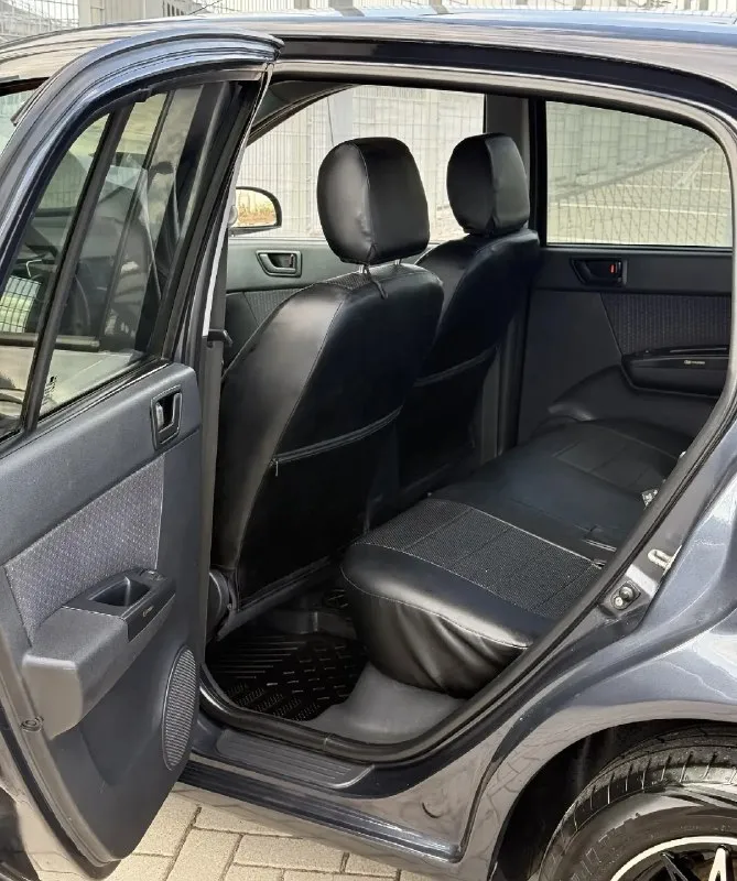 Продам hyundai getz
Двигатель: 1.4 самый надёжный.
Коробка: автомат
Кондиционер рабочий!
Год выпуска: 2008
Пробег: 190 000т. Км.
Цена: 620 000 т. Руб. Торг!
Авто в отличном состоянии, как внешне так и технически.
Вложений не требует от слова совсем.
Комплект новой зимней резины на дисках. Максимальная комплектация: камера заднего вида. Гур, abs. Кондиционер, 4 стеклоподъемника, подогревы сидений, противотуманные фары, эл. Регулировка зеркал и многое другое.
По вопросам звоните.
Тел:
+79495941539 +79492968838
На обоих номерах есть тг и мах
📞 🇷🇺 Звоните: +7(941)5397949 - фотография - 8