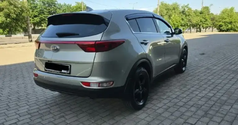 Продается kia sportage 2017 года выпуска с пробегом 143 000 км. 🚗🛣️
• Автомобиль оснащен 2-литровым бензиновым двигателем и автоматической коробкой передач. ⛽⚙️
• Цена составляет 1.700.000, возможен торг. 💰🤝
• Автомобиль находится в идеальном состоянии, полностью соответствует фотографиям, имеет родной окрас и идеальную техническую часть. ✨📸💯
• , Коробка передач и подвеска работают отлично. 🕹️🔥🅿️💡🖥️🎶☔
• Техосмотр пройден, возможен любой вид оформления и обмен кредит. 📝🔄
• Осмотр автомобиля проводится в городе донецк. 📍🏙️
+79495905326
+79885860906Мах
📲 Tg: с_e
📞 Звоните: +7(949)5905326 - фотография - 4