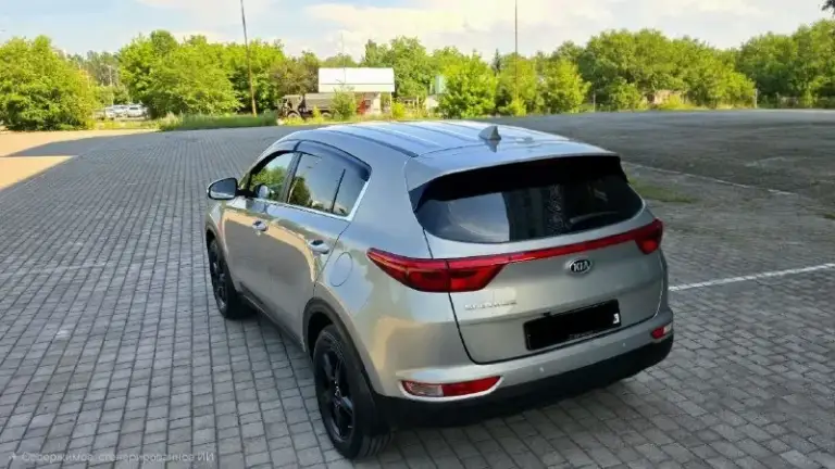 Продается kia sportage 2017 года выпуска с пробегом 143 000 км. 🚗🛣️
• Автомобиль оснащен 2-литровым бензиновым двигателем и автоматической коробкой передач. ⛽⚙️
• Цена составляет 1.700.000, возможен торг. 💰🤝
• Автомобиль находится в идеальном состоянии, полностью соответствует фотографиям, имеет родной окрас и идеальную техническую часть. ✨📸💯
• , Коробка передач и подвеска работают отлично. 🕹️🔥🅿️💡🖥️🎶☔
• Техосмотр пройден, возможен любой вид оформления и обмен кредит. 📝🔄
• Осмотр автомобиля проводится в городе донецк. 📍🏙️
+79495905326
+79885860906Мах
📲 Tg: с_e
📞 Звоните: +7(949)5905326 - фотография - 5