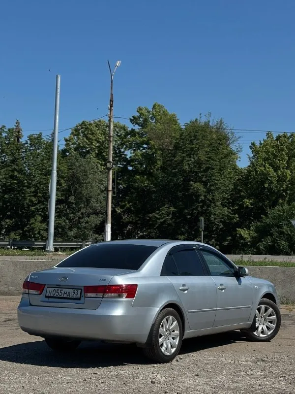 Hyundai sonata nf объём 2.0 бензин. Пробег 280.000 родной. Год 2008.коробка mt 5ка, передний привод. 3 владельца за всю историю авто. Из крашеных элементов крыло переднее правое и задние две арочки. Кондиционер, подогрев сидений 2 шт. , центральный замок, стеклоподъемники 4 шт. , эл. Регулировка зеркал, мультимедиа bluetooth, мультируль, громкая связь, новая летняя резина. По технике никаких нареканий. Автомобиль после полной химчистки салона. Экономичная, едет хорошо, места в салоне много. На эти деньги отличный вариант для работы. Цена: 720.000 рублей. Возможна продажа в кредит. Номер +79491349054
.
📞 Звоните: +7(949)1349054 - фотография - 3