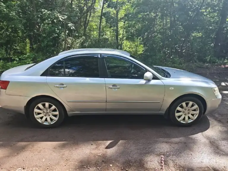 Hyundai sonata nf объём 2.0 бензин. Пробег 280.000 родной. Год 2008.коробка mt 5ка, передний привод. 3 владельца за всю историю авто. Из крашеных элементов крыло переднее правое и задние две арочки. Кондиционер, подогрев сидений 2 шт. , центральный замок, стеклоподъемники 4 шт. , эл. Регулировка зеркал, мультимедиа bluetooth, мультируль, громкая связь, новая летняя резина. По технике никаких нареканий. Автомобиль после полной химчистки салона. Экономичная, едет хорошо, места в салоне много. На эти деньги отличный вариант для работы. Цена: 720.000 рублей. Возможна продажа в кредит. Номер +79491349054
.
📞 Звоните: +7(949)1349054 - фотография - 5