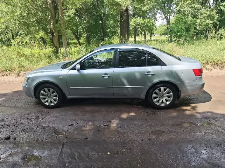 Hyundai sonata nf объём 2.0 бензин. Пробег 280.000 родной. Год 2008.коробка mt 5ка, передний привод. 3 владельца за всю историю авто. Из крашеных элементов крыло переднее правое и задние две арочки. Кондиционер, подогрев сидений 2 шт. , центральный замок, стеклоподъемники 4 шт. , эл. Регулировка зеркал, мультимедиа bluetooth, мультируль, громкая связь, новая летняя резина. По технике никаких нареканий. Автомобиль после полной химчистки салона. Экономичная, едет хорошо, места в салоне много. На эти деньги отличный вариант для работы. Цена: 720.000 рублей. Возможна продажа в кредит. Номер +79491349054
.
📞 Звоните: +7(949)1349054 - фотография - 6