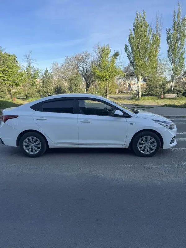 Продаю hyundai solaris 2019 года. Пробег 107 000 тыс. Км. Семейный автомобиль. Масло меняется каждые 8 тысяч км. На 105 тысячах заменено масло в коробке и двигателе. Двигатель шепчет, акпп работает плавно без рывков. За авто не стыдно. Цена 1 339 000, торг уместен. Авто в мариуполе днр. Телефон для связи +79497298688
📲 Tg: валик 10004
📞 Звоните: +7(949)7298688 - фотография - 9