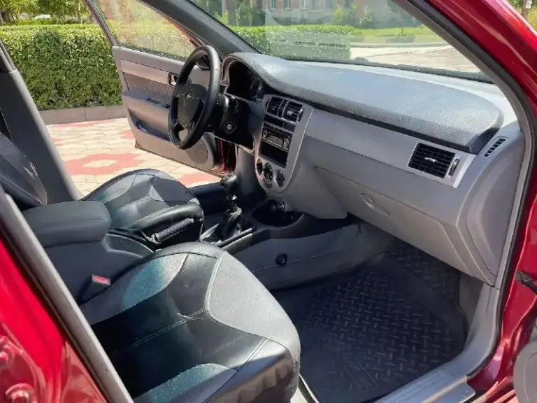 Chevrolet lachetti 1.6 собственник, машина в прекрасном состоянии. Недавно прошла то, масла, фильтра, грм. Всё работает исправно 👌🏻машина в максимальной комплектации. Кондиционер, абс, электро-зеркала.
4 Электро-стеклоподъемника.
Геометрия вся родная, не крутился не один болтик) по салону прекрасная, салон чистый и аккуратный, без пятен и повреждений. Каждые 6-7 замена масла и фильтра.
Имеются 2 ключа, есть сервисная книга, за всё время моего владения всё записано.
Ещё могу отдать газ пропан евро 4, очень удобно) в общем: кому нужна надежная машина, приезжайте смотрите. Ну а если вам нужна новая за ней в автосалон !посмотреть можно: г. Макеевка
Цена: 495.000р
+79493161086 Звоните, так же на этом номере макс, так как мобильная связь бывает не очень!
+79496585210 - фотография - 7