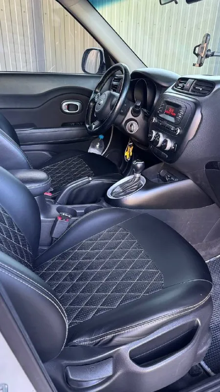 Kia soul 2015 г.
Двигатель 1,6 бензин (123 л. С. )
Акпп 6 ст.
Пробег 124 тыс.
Цена 1 570 000 руб

Машина обслужена, техническое состояние без нареканий. Второй автомобиль в семье, в салоне не курили, гаражное хранение.
Я 3й владелец, машина родом из ростова.
Готовы на любые проверки!
Небольшой торг у капота уместен
+79493454699
Донецк - фотография - 5