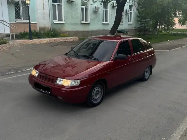 Продам ваз 2112. Год 2007
Документы зеркально чистые тех осмотр пройден авто готов к переоформлению автомобиль в идеальном состоянии вложений не каких не требует.
Пробег 159 тысяч
Двигатель часики 16 клапана 🚀 работает без лишних звуков
Коробка включается как положено без хрустов и вылетов
Ходовая часть новая !
По кузову без рыжиков и жучков от слова совсем !
Стаканы лонжероны целые в заводских герметиках дно пороги целые !
Авто в дтп не участвовал !
По электрике всё светится работает автомобиль гаражного хранение !
Салон чистый опрятный
Резина зима новая с штампами ! За автомобилем очень хороший уход ! Всё во время менялось и делалось !
Продаю в связи с выездом !

Цена авто 310 торг реальному по покупателю строго у капота по телефону не торгуюсь
Видео скину по запросу
Связь со мной +79490304175 - фотография - 2