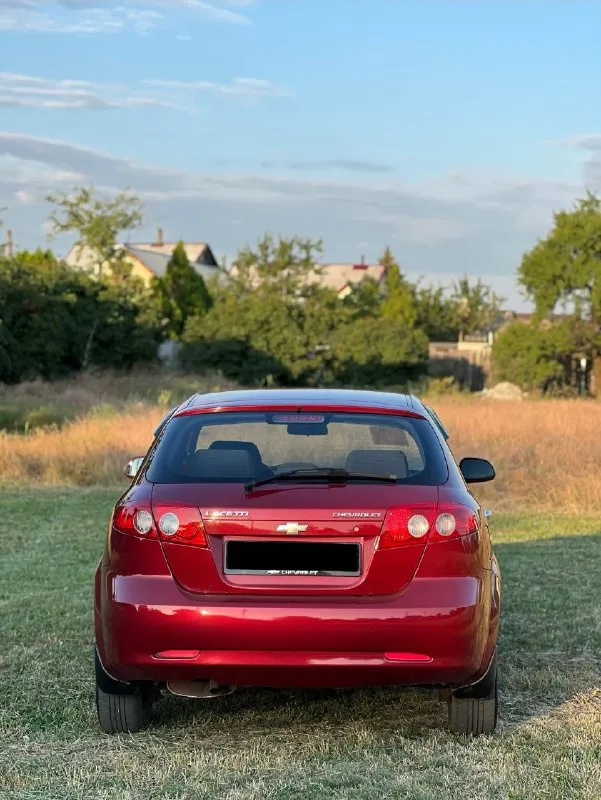‼️Цена 400.000‼️
Возможен обмен
Chevrolet lacetti
Пробег: 185.000
Год: 2008
: 1.4 Бензин
Коробка: механика
Привод:передний
Автомобиль в достойном состоянии как по кузову, так и по технике. Масло не расходует, не дымит, не троит. Коробка все передачи включаются плавно, не выбивают. Арки, днище, пороги, стаканы целые. По электрике ошибок нет, всё функционирует. Хорошая комплектация у автомобиля, 3 ключа, все стёкла родные, включая лобовое. Кондиционер, электропривод зеркал, гур, центральный замок, четыре стеклоподъёмника, мультируль. Штатная простая музыка играет неплохо. Пробег родной, автотека зелёная. Авто без дтп. Любой вид переоформления без проблем, документы чистые.
Цена: 400.000 торг у капота, возможен обмен
Тел: +79790040080
Тг: +79495130731
.
📞 Звоните: +7(949)5130731 - фотография - 4