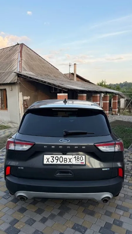 Продажа донецк
🏮 Ford escape 2020 1.5 at пробег 47 193 км.
Продам свой автомобиль, куплен в декабре 2024.
Awd s — полный привод (4wd). Автомобиль в отличном состоянии в отличной комплектации:
Бесключевой допуск, домофон, система старт-стоп, удержание в полосе, датчики слепых зон, датчики дождя и света, камера заднего вида, электро привод переднего сидения, подогрев передних сидений.
Коробка передач — автоматическая, 8 передач.
Тип двигателя — бензиновый.
Хорошая динамика в городе и на трассе;
Просторный салон и багажник;
Сбалансированная подвеска.
Один собственник. Хорошее состояние. Отличный выбор для тех, кто ищет надежный и экономичный автомобиль. Торг только при осмотре
Цена 1 900000
Телефон ☎️ +79493105529
📲 Tg: @sergeevna_m
📞 Звоните: +7(949)3105529 - фотография - 2