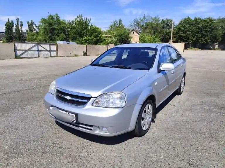 Продаю chevrolet лачетти ( chevrolet lacetti) 2008г
Пробег 150тыс
Один собственник за всю историю эксплуатации.
Состояние автомобиля отличное, нет ни одного рыжика и гнили, пороги днище в идеальном состоянии.
Технически полностью обслужен, двигатель как часы, поменян ремень грм, коробка без нареканий, ходовая полностью обслуженна.
Комплектация: 4 стеклоподъемника, климат контроль, электрозеркала
Птс оригинал, юридически чист, любой вид переоформления.
Цена 630 000 руб, торг при осмотре. Макеевка
+79493352911 Или +79493364358
.
📞 Звоните: +7(949)3352911 - фотография - 2