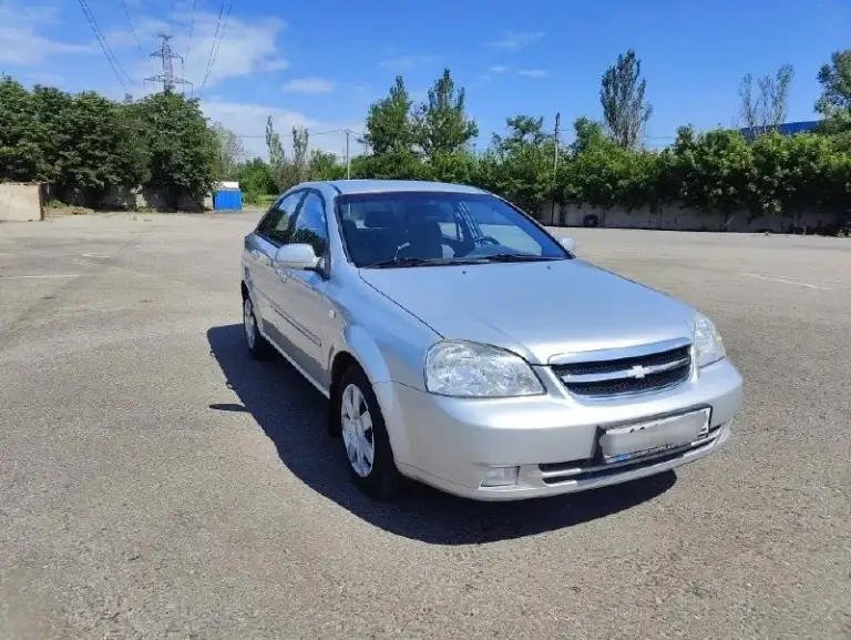 Продаю chevrolet лачетти ( chevrolet lacetti) 2008г
Пробег 150тыс
Один собственник за всю историю эксплуатации.
Состояние автомобиля отличное, нет ни одного рыжика и гнили, пороги днище в идеальном состоянии.
Технически полностью обслужен, двигатель как часы, поменян ремень грм, коробка без нареканий, ходовая полностью обслуженна.
Комплектация: 4 стеклоподъемника, климат контроль, электрозеркала
Птс оригинал, юридически чист, любой вид переоформления.
Цена 630 000 руб, торг при осмотре. Макеевка
+79493352911 Или +79493364358
.
📞 Звоните: +7(949)3352911 - фотография - 3