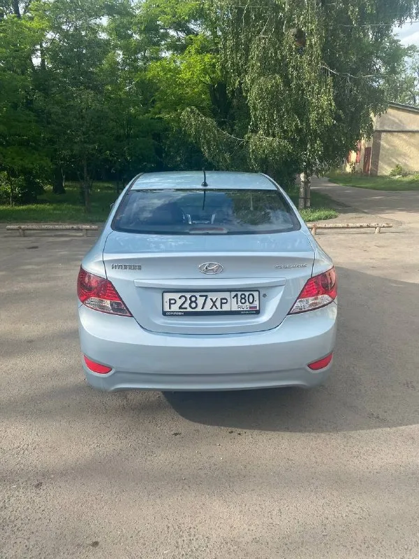 Продам hyundai solaris 2013 год
1.6 Механика. Пройден тех. Осмотр. Полностью зеленая автотека. Я являюсь хозяином. Авто в родном окрасе, в дтп не участвовала, все зазоры идеальны. Салон в отличном состоянии.
Не дымит, не коптит, двигатель работает как часики, масло не жрет. Масло лью синтетику 5w30 мобил. Родной пробег 145000 тыс, что подтверждается автотекой. Машина вся обслужена и вложений не требует, сел и поехал. Масла, фильтра, все расходники поменяны. 4 стеклоподъемника. Стекла по кругу родные, в ключая лобовое ! Кондиционер только заправлен и работает на 5. Два ключа, сигнализация старлайн. Новый аккумулятор. В такси, каршеринге никогда не была. Обмен не интересен.
Цена 920 000 торг.
+79493244313
Макеевка
📲 Tg: @kudryavcev0432
📞 Звоните: +7(949)3244313 - фотография - 2