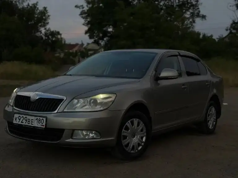 Продам skoda octavia a5 рестайлинг
2010 Год
Мотор 1.6 mpi, самый экономичный и простой в обслуживании.
Механика, пятиступенчатая, не доставляет проблем и хлопот, включается мягко, без хрустов и вылетов.

Сцепление недавно менялось, подвеска в отличном состоянии, не стучит, не гремит.

Документы чистые, любое оформление.

Кондиционер работает, холодит как нужно, подогрев передних сидений, датчики дождя и света, 4 стеклоподъемника, доводчики стекл, задние парктроники, сигнализация, хороший свет.

Осмотр макеевка

Цена 720.000
+79498391422 - фотография - 1