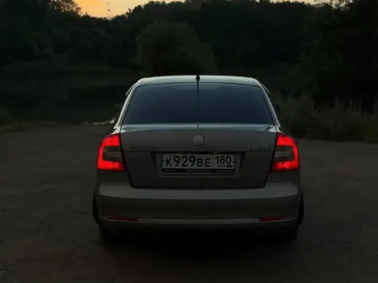 Продам skoda octavia a5 рестайлинг
2010 Год
Мотор 1.6 mpi, самый экономичный и простой в обслуживании.
Механика, пятиступенчатая, не доставляет проблем и хлопот, включается мягко, без хрустов и вылетов.

Сцепление недавно менялось, подвеска в отличном состоянии, не стучит, не гремит.

Документы чистые, любое оформление.

Кондиционер работает, холодит как нужно, подогрев передних сидений, датчики дождя и света, 4 стеклоподъемника, доводчики стекл, задние парктроники, сигнализация, хороший свет.

Осмотр макеевка

Цена 720.000
+79498391422 - фотография - 6
